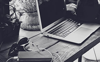 巴萨联赛掉出榜首 本赛季防守漏洞频出